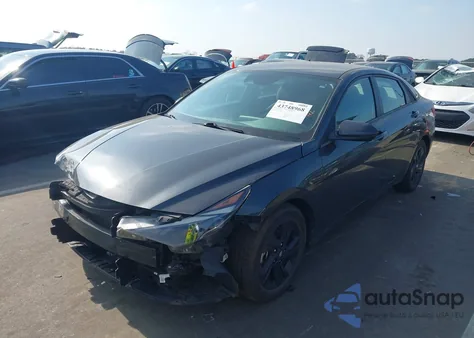2023 Hyundai Elantra Sel z USA, uszkodzony, nr VIN 5NPLM4AG1PH104353